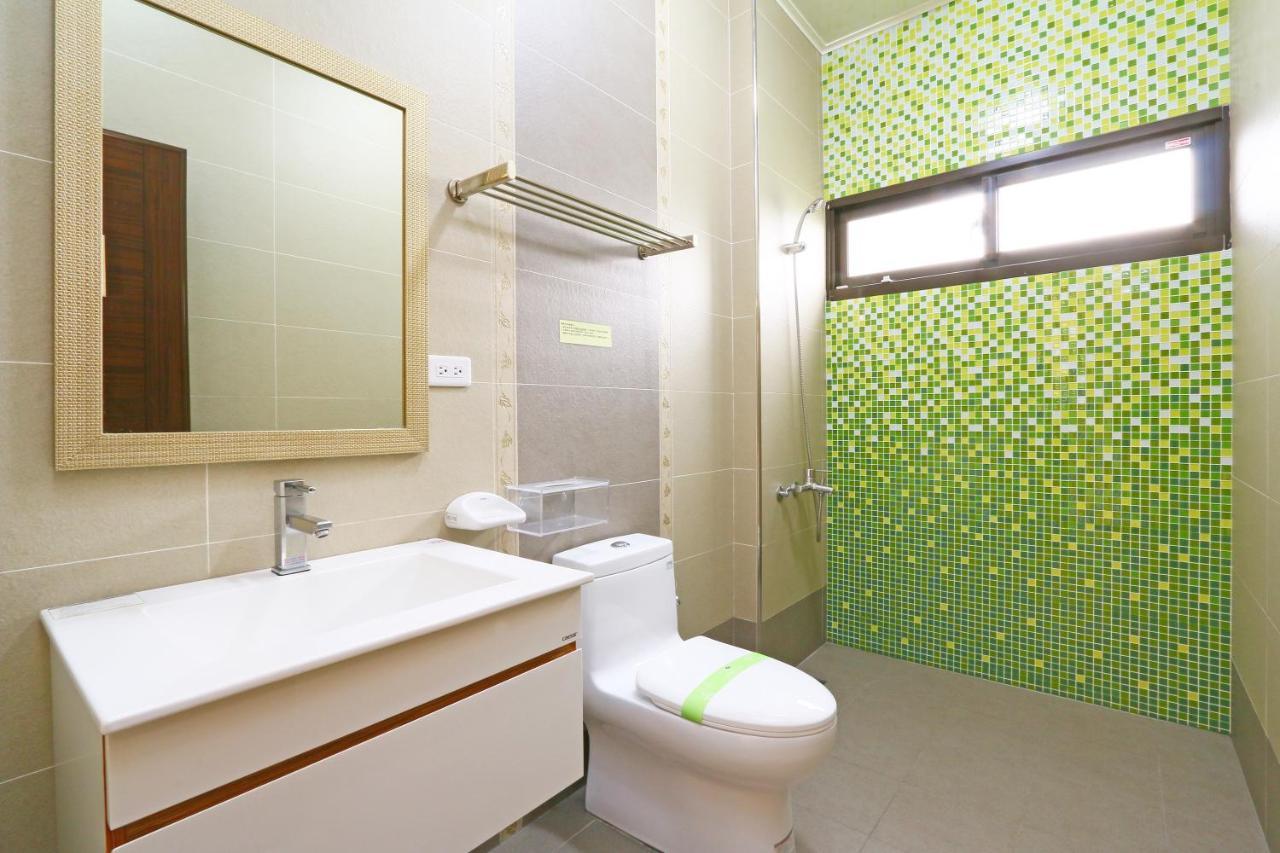 Sakura Love River Bed And Breakfast Dongshan  Exterior photo