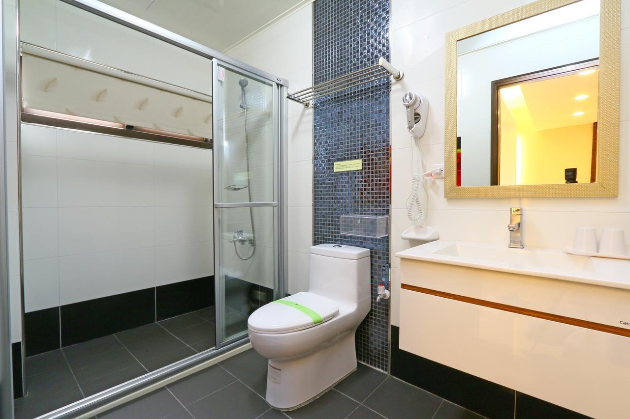 Sakura Love River Bed And Breakfast Dongshan  Exterior photo